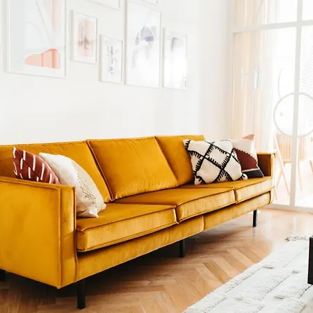 Luxury Apartment, Bathtub View To The Main Square * Cluj-Napoca