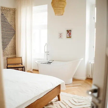 Luxury Apartment, Bathtub View To The Main Square Lägenhet *