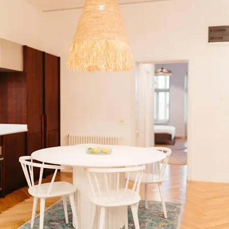 Appartement Luxury Apartment, Bathtub View To The Main Square