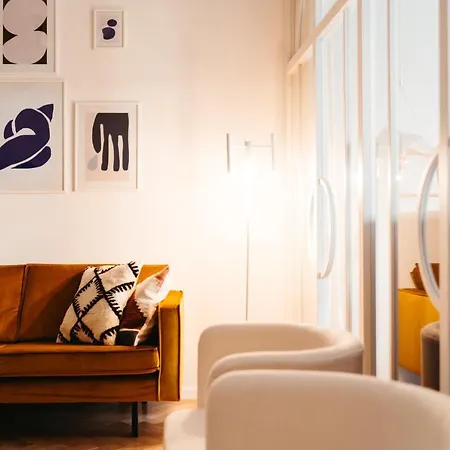 Luxury Apartment, Bathtub View To The Main Square *