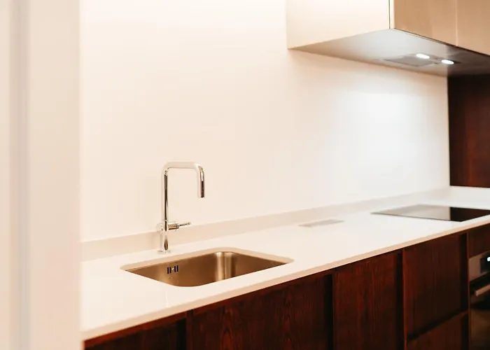 Luxury Apartment, Bathtub View To The Main Square