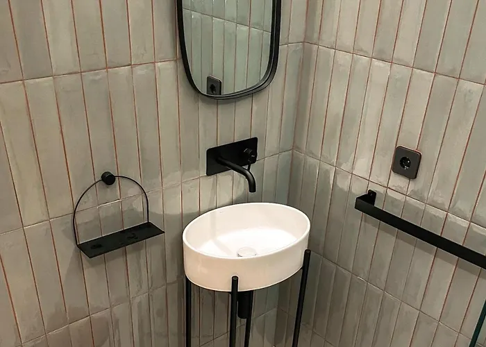 Luxury Apartment, Bathtub View To The Main Square Appartement *