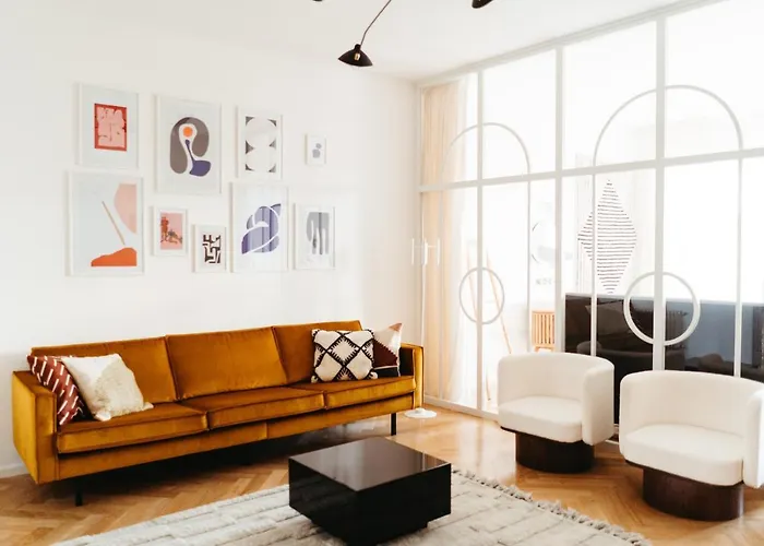 Luxury Apartment, Bathtub View To The Main Square Διαμέρισμα Κλουζ-Ναπόκα