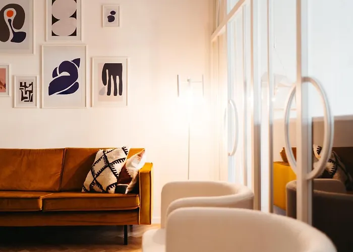 Luxury Apartment, Bathtub View To The Main Square *