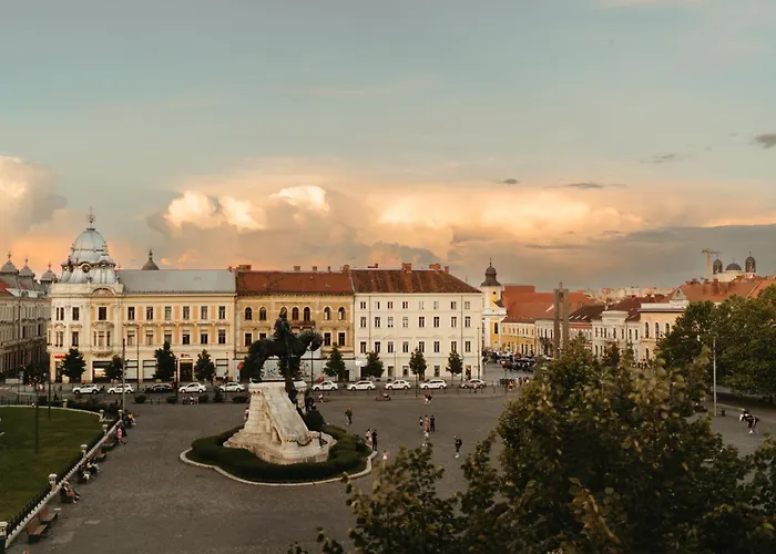 Luxury Apartment, Bathtub View To The Main Square Appartement *
